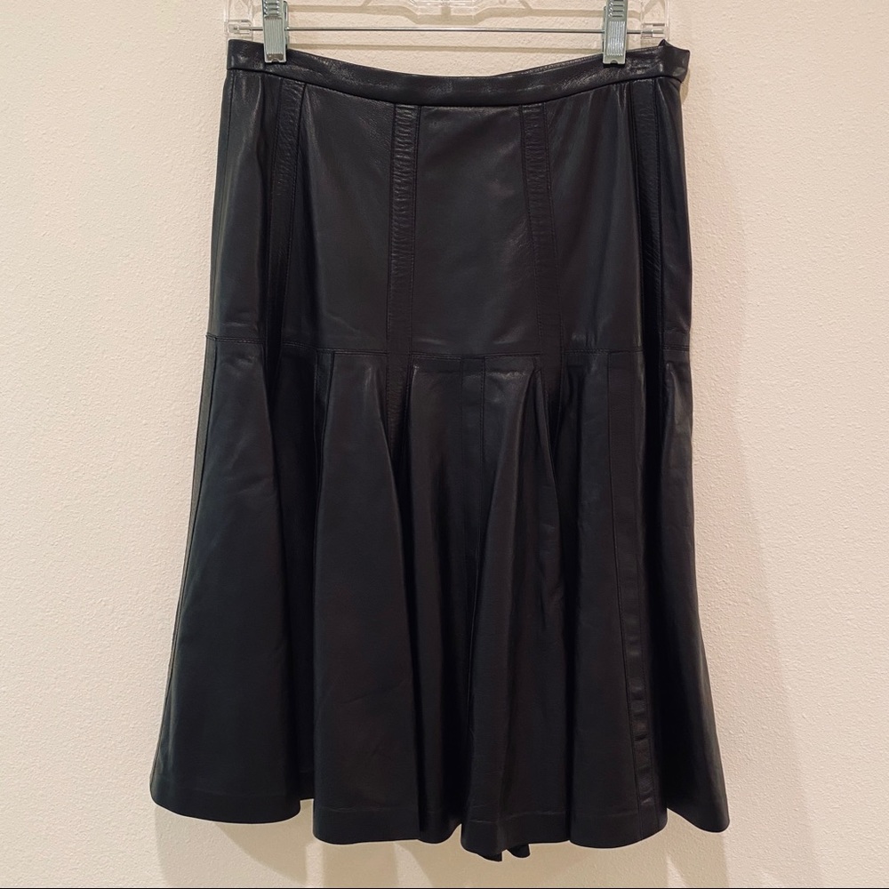 Oscar de la Renta Leather Pleated Skirt Size 8